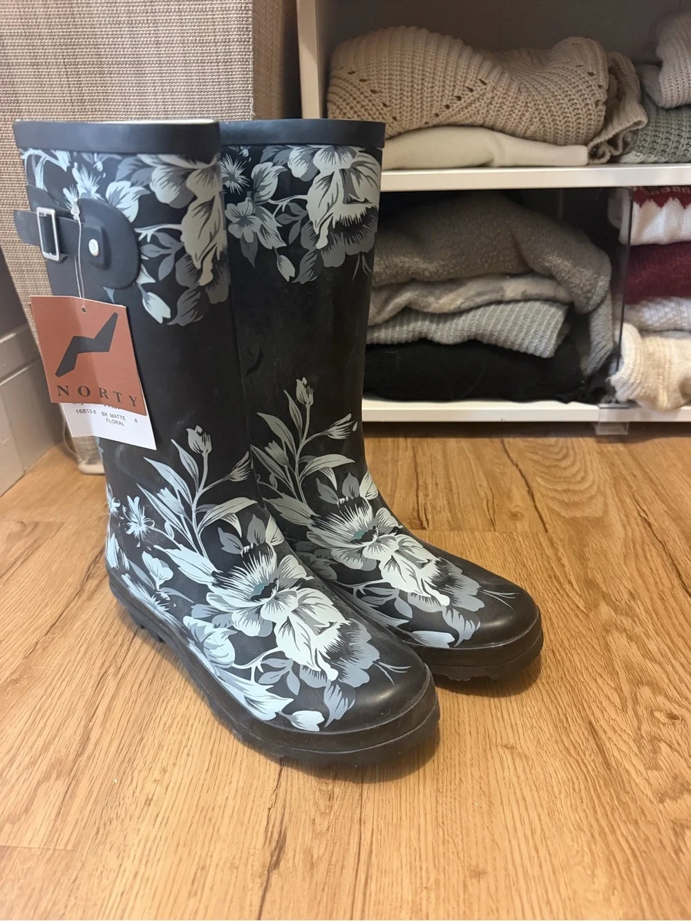 Norty Black Floral Rain Boots – Size 8 🌧️🌸